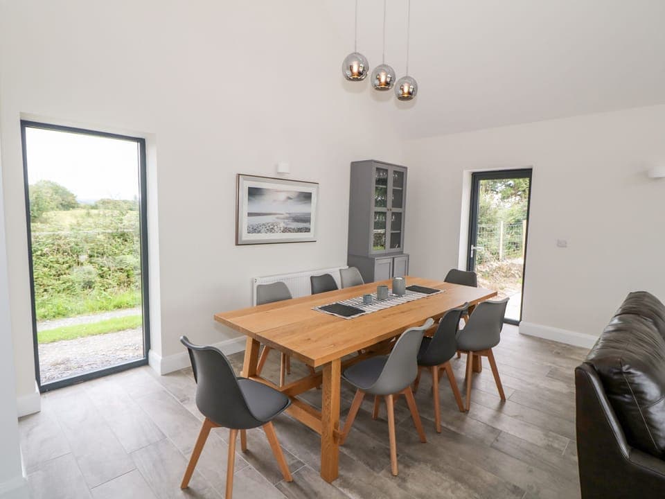 Cottage | Private kitchen | Fridge, dishwasher, electric kettle, toaster