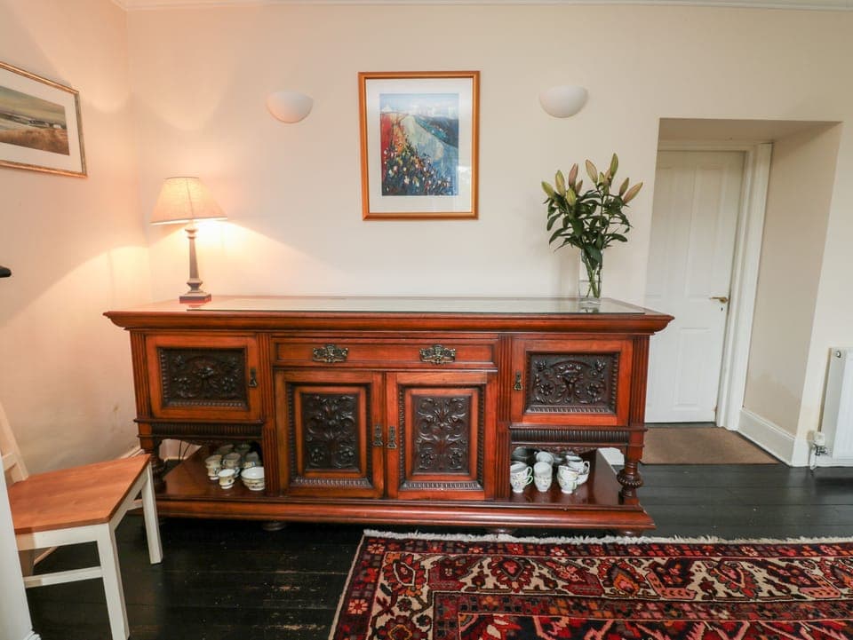 Cottage | 5 bedrooms, individually decorated, individually furnished, free WiFi