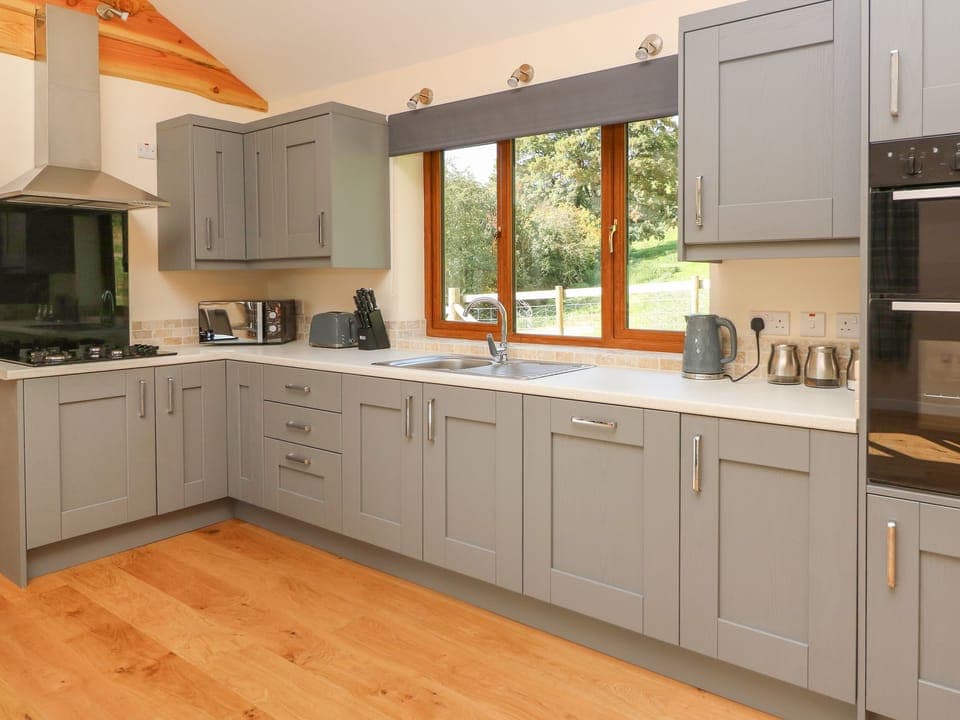 Cottage | Private kitchen | Fridge, dishwasher, electric kettle, toaster