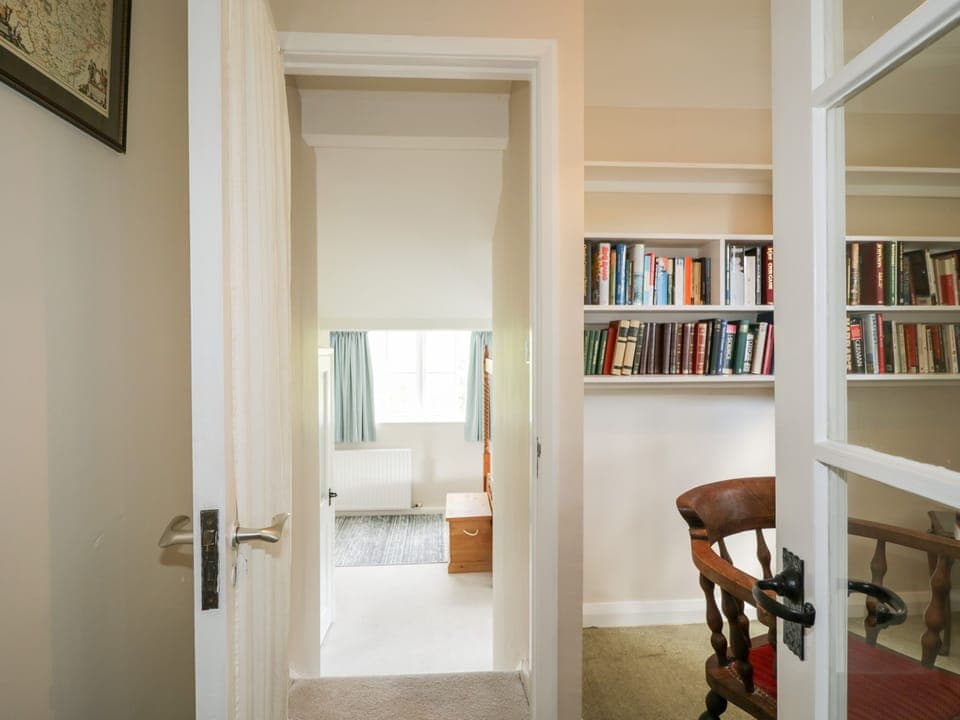 Cottage | 4 bedrooms, individually decorated, individually furnished, free WiFi