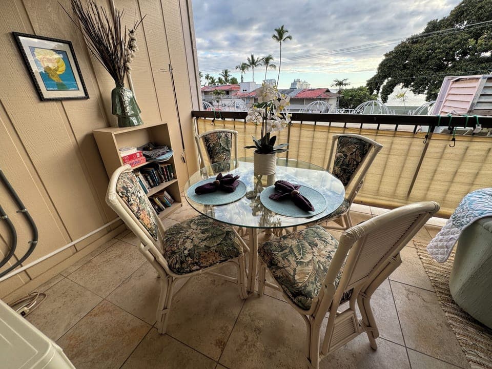 Enjoy meals on the spacious lanai with ocean views. 
