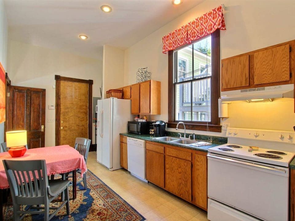 3e27e97d-c835-4e05-a763-57f691f93cee