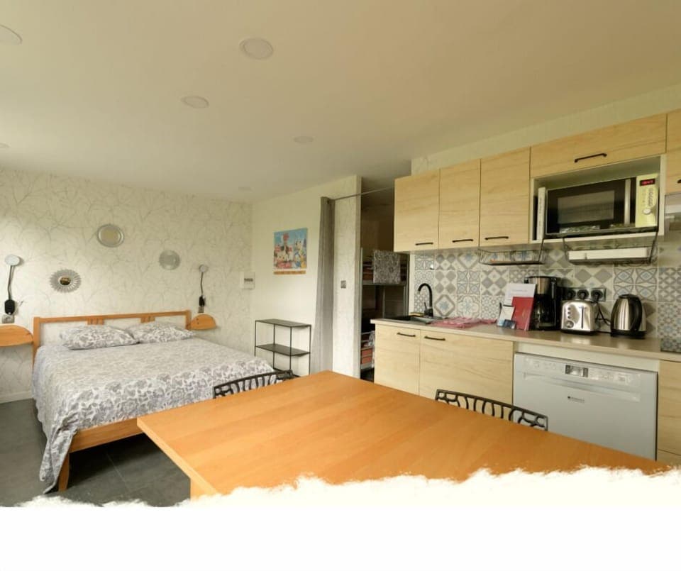 Family Apartment (La Cabane) | Private kitchen | Highchair