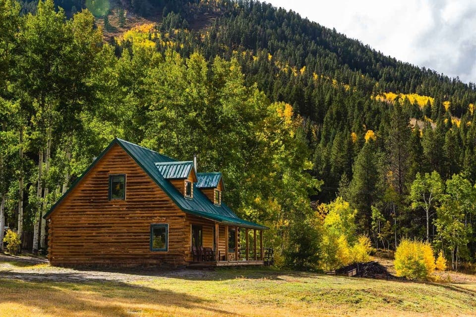 Mountain View Cabin | Bed sheets