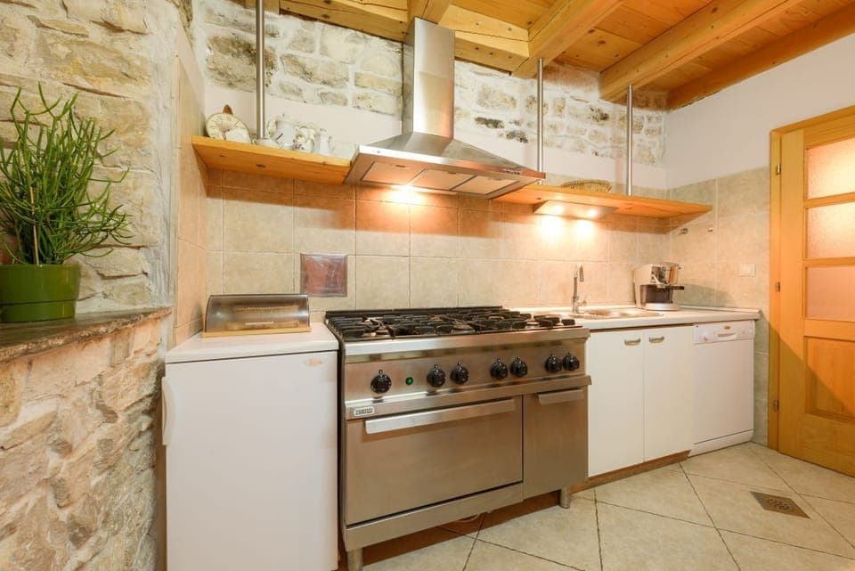 Fully-equipped professional kitchen in luxury Croatian villa Mare in Orebić near Dubrovnik with private pool