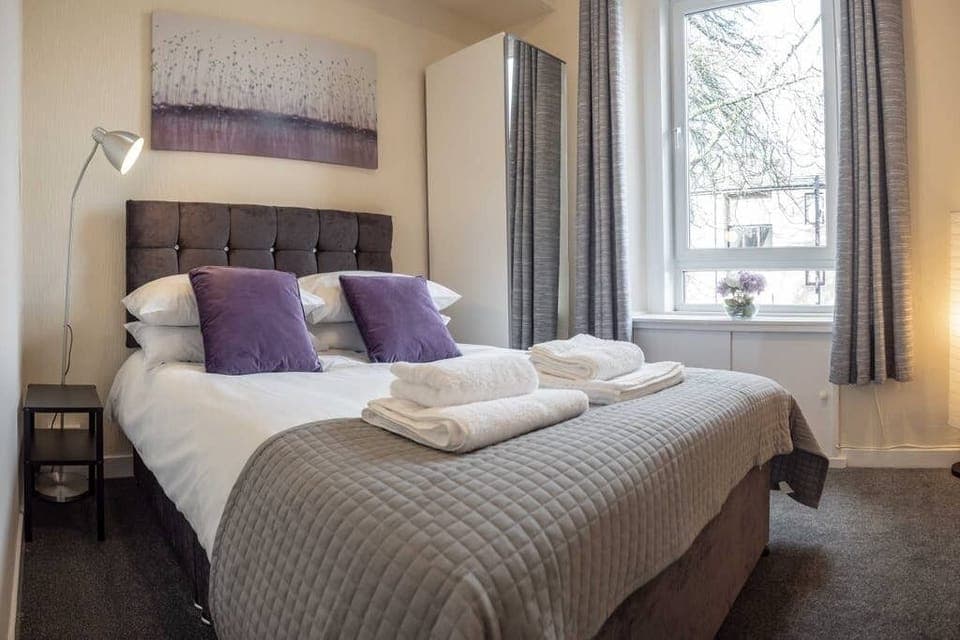 Double bed in the main Bedroom 