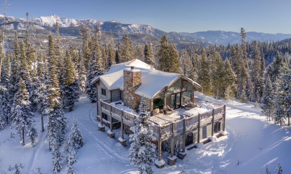 Grey Moose Lodge, Exterior, 1