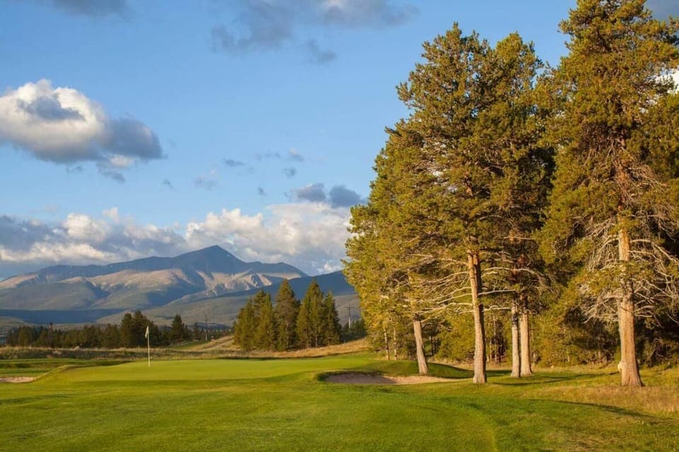 Mt. Massive golf course 2 miles away