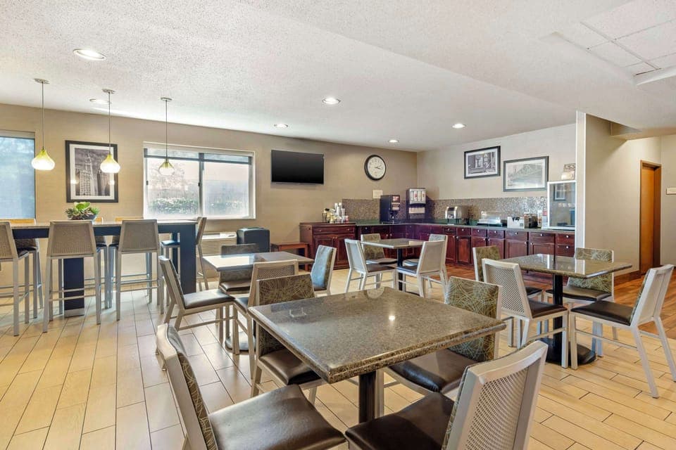 Free continental breakfast