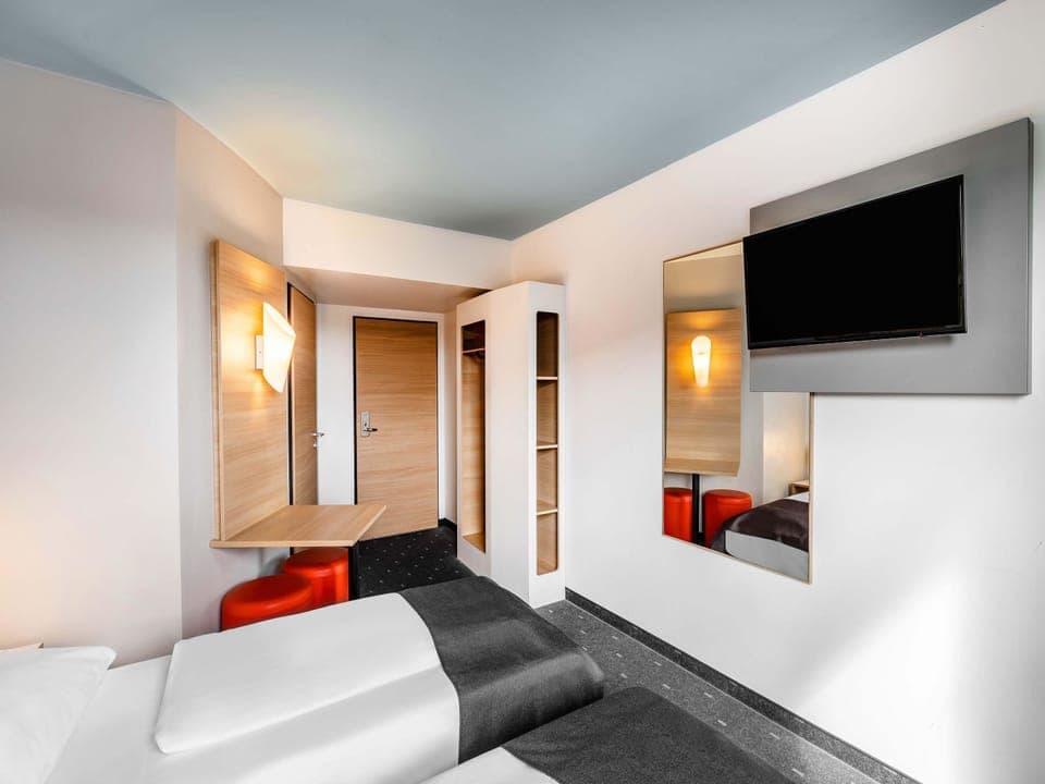 Twin Room | Hypo-allergenic bedding, desk, soundproofing, free WiFi