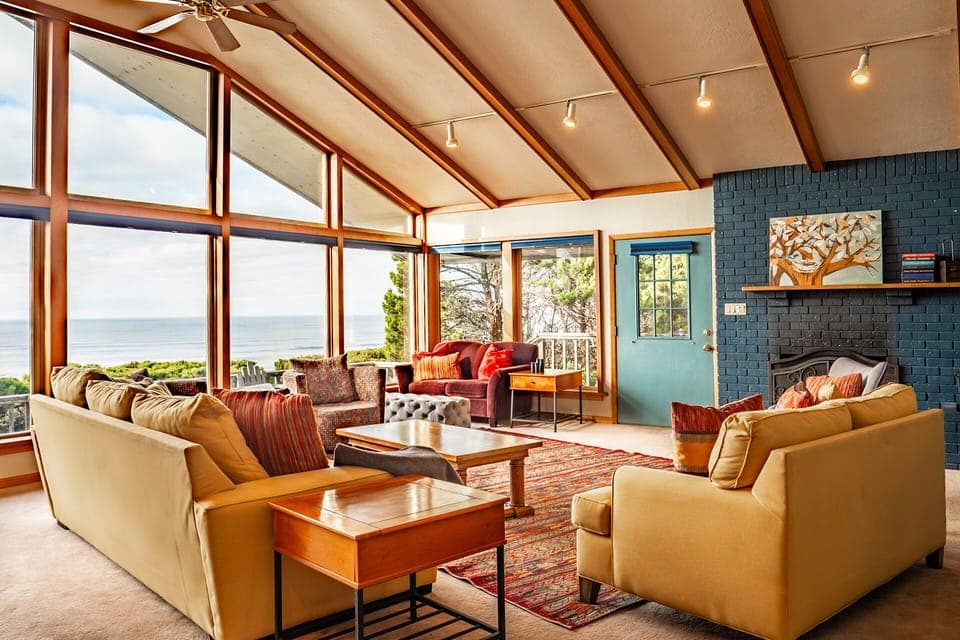 There is plenty of room for everyone to gather in the living room and enjoy the view!