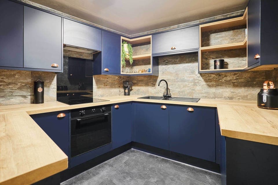 Regency Mansions Apartment, Redcar - Host & Stay