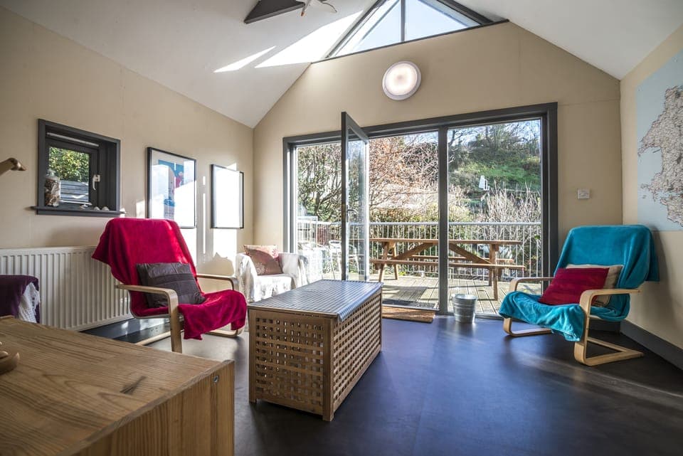 House (3 Bedrooms) | Living area | 36-inch flat-screen TV with digital channels, TV