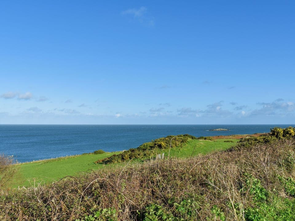 Surrounding area | Eryl Mor Lodge, Amlwch