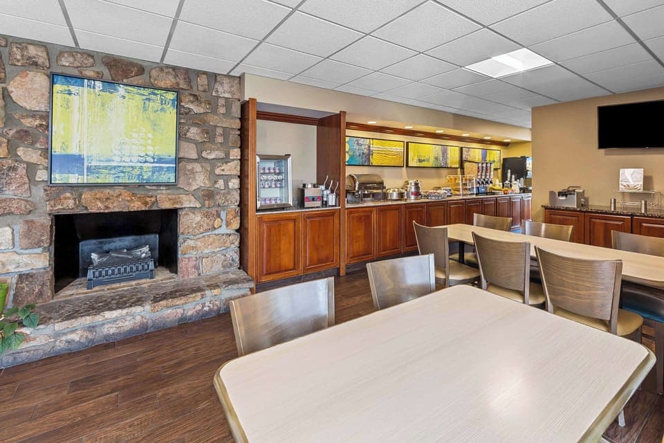 Free continental breakfast