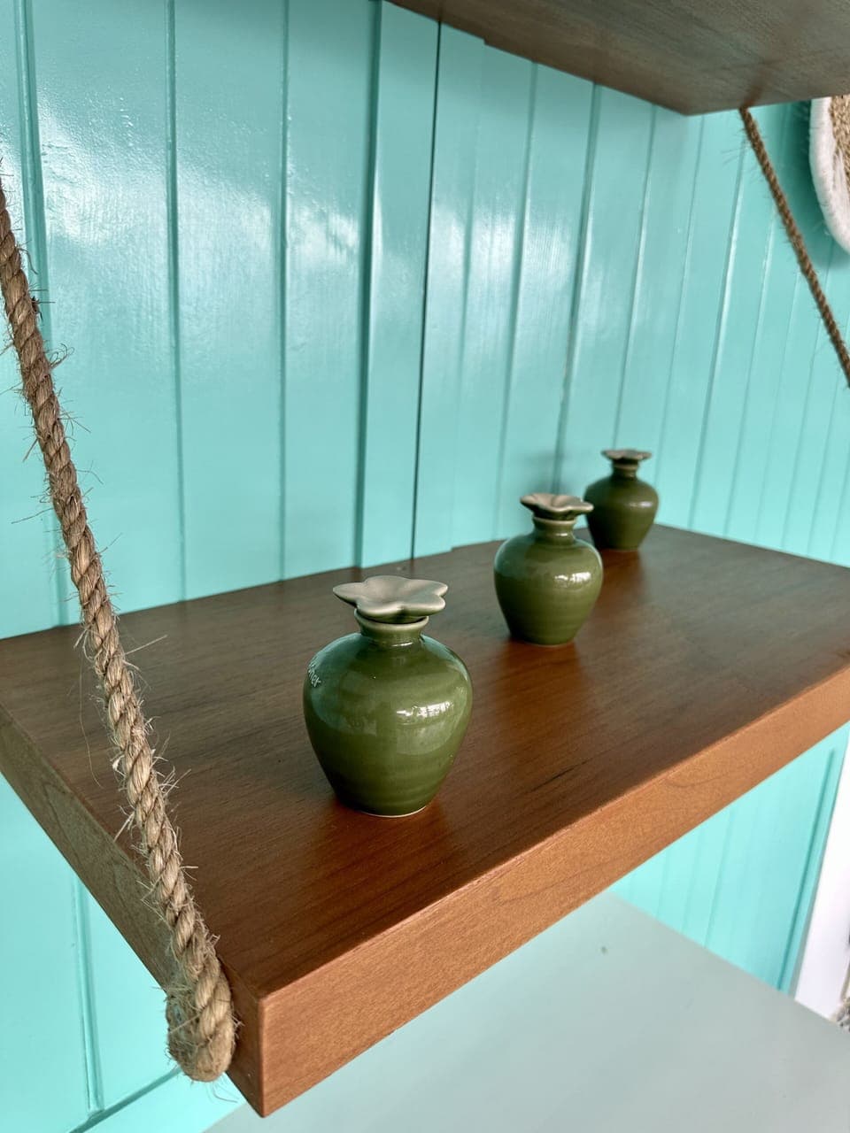 Breakfast, lunch, dinner served; international cuisine, beach views 