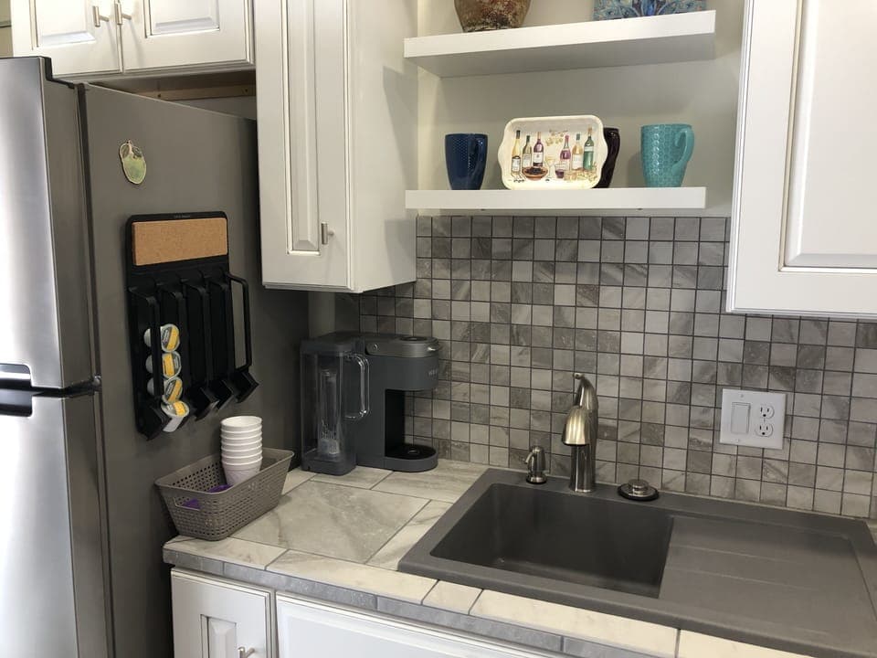 Single Basin Sink with Built in Drainer Board