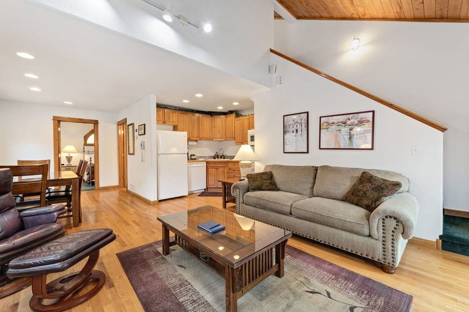Living Room/Kitchen