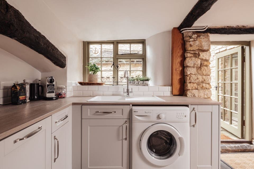 Traditional Cottage, Private Bathroom | Shared kitchen | Highchair