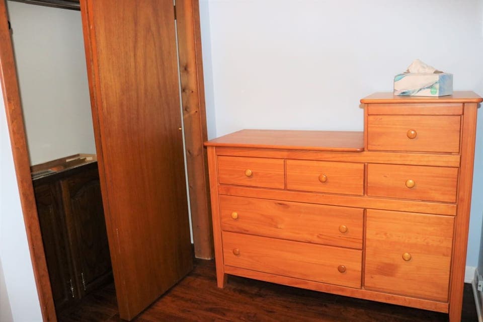 Bedroom #1 - Dresser/Closet