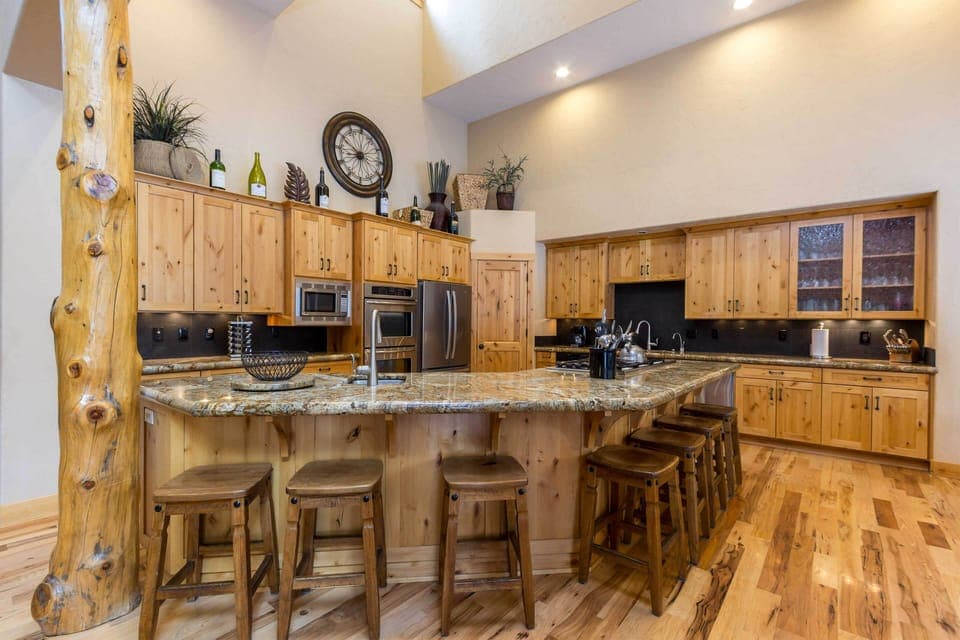 Kitchen - Main Level
