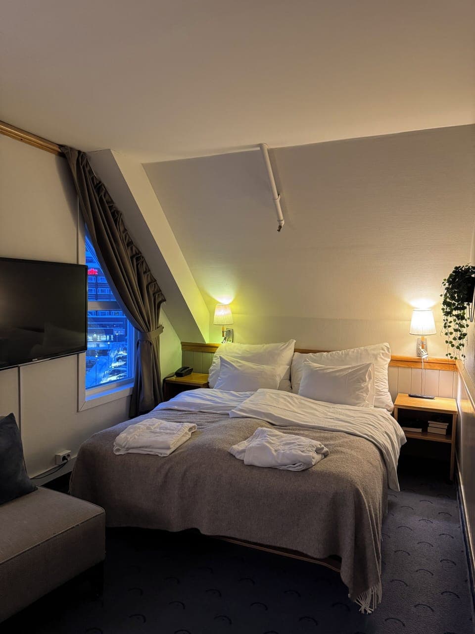 Superior Room, 1 Double Bed | Desk, laptop workspace, blackout drapes, free WiFi