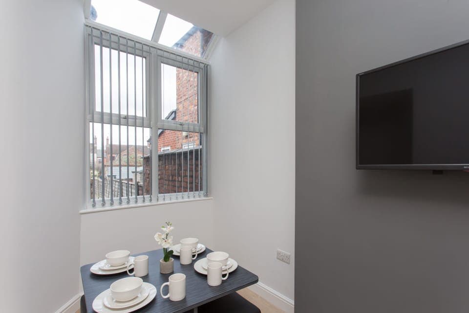 House, Private Bathroom | Lounge