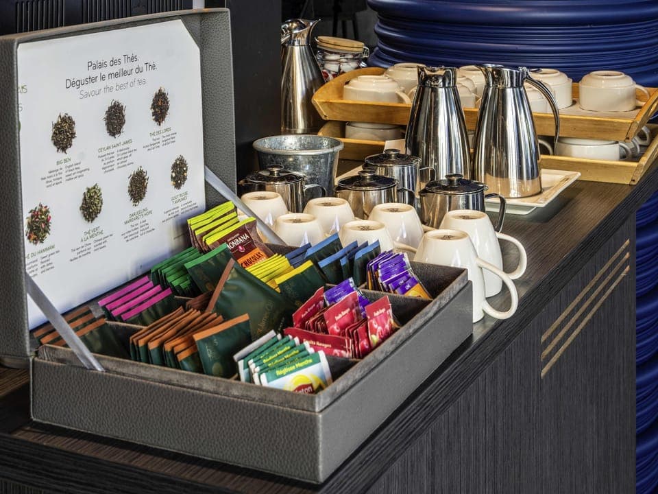 Daily continental breakfast (NZD 25 per person)