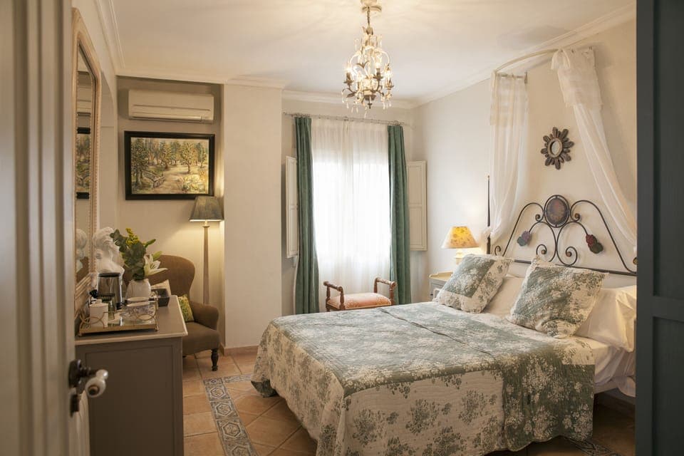 Standard Double Room | In-room safe, individually decorated, individually furnished, free WiFi