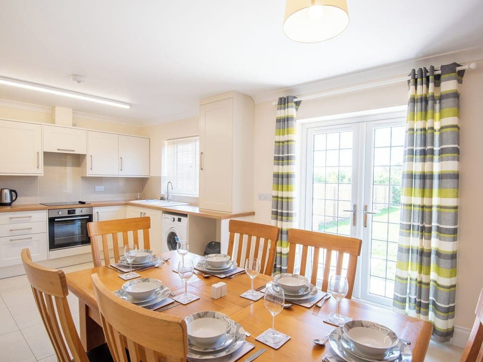 Kitchen/diner | 8 Dawson Park - Marian Avenue Properties, Mablethorpe