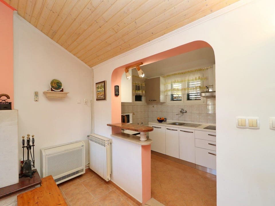 House (One Bedroom Holiday Home with Terrace) | Interior