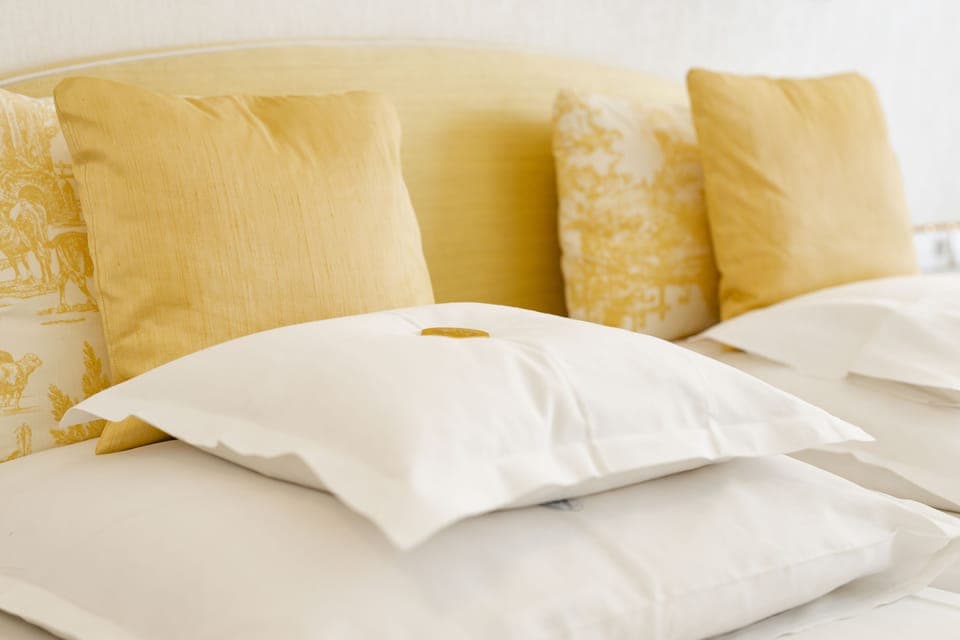 Double Room, Lakeside | Hypo-allergenic bedding, minibar, in-room safe, individually decorated