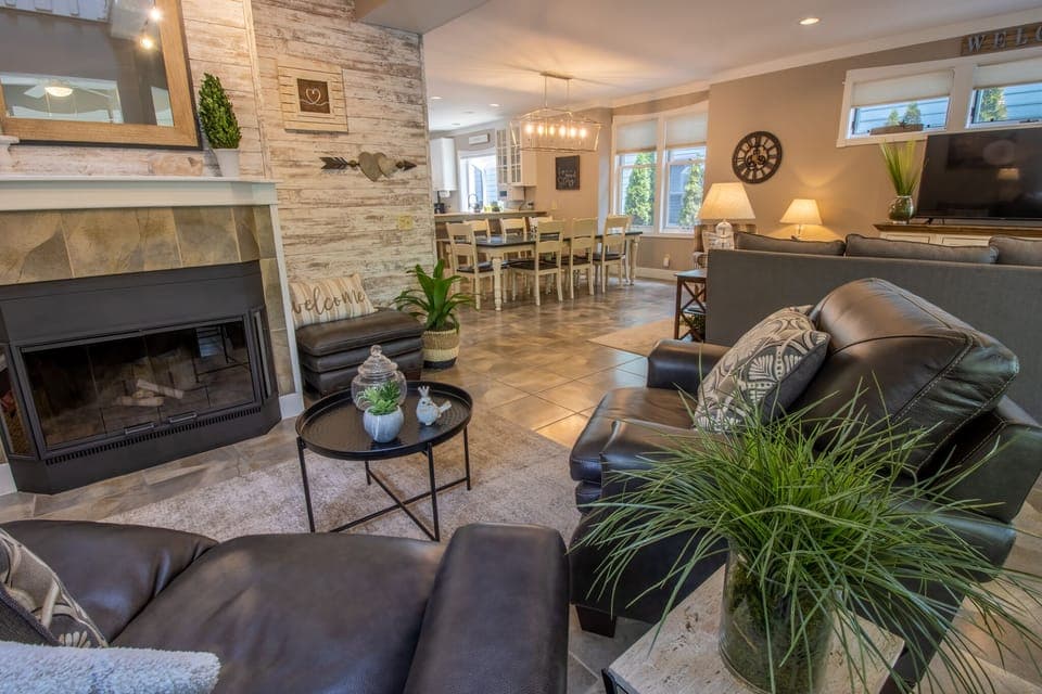 Main Level | Living Room