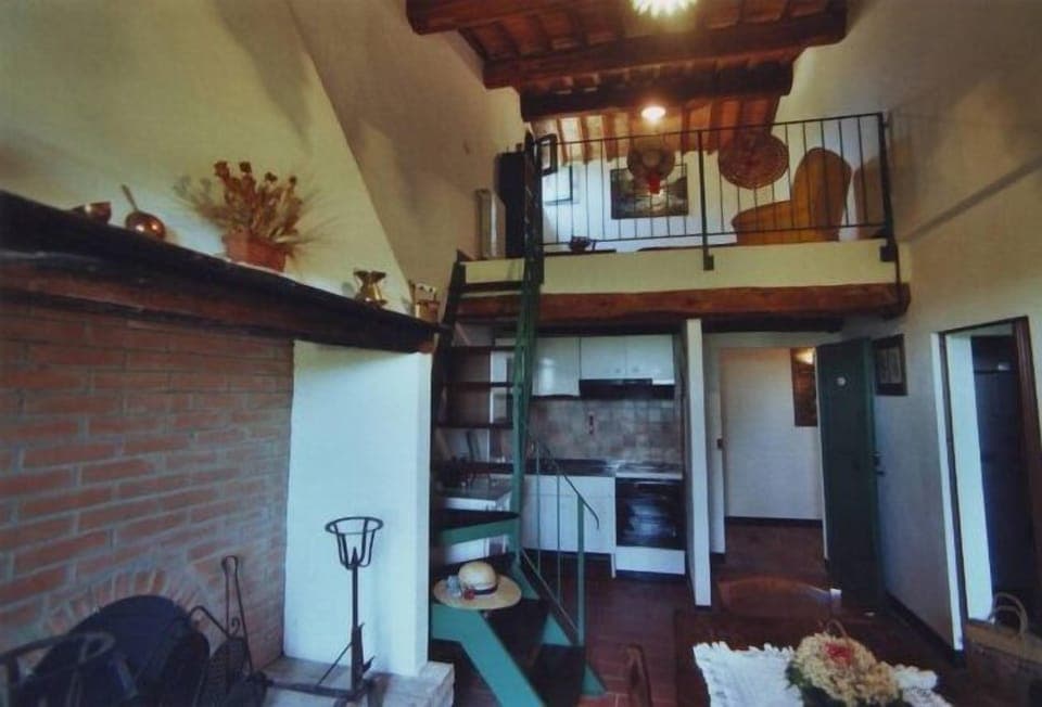 Villa, 5 Bedrooms | Private kitchen | Fridge, microwave, stovetop, cookware/dishes/utensils