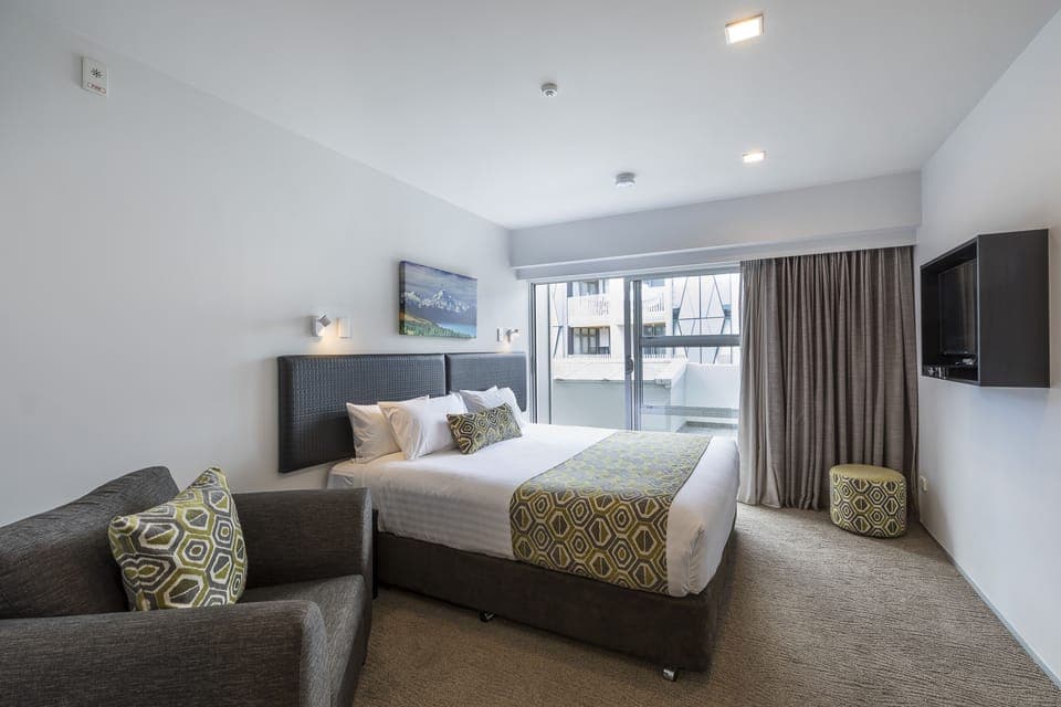 Studio | Desk, iron/ironing board, free WiFi, bed sheets