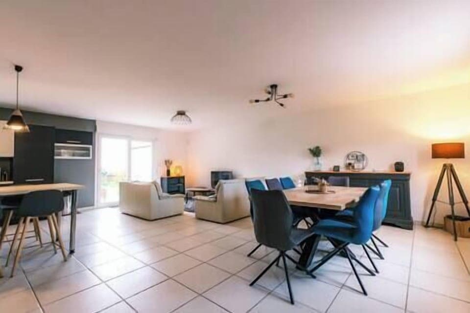 56bed1e7 2180 4c2d 8086 b333333ea6a5