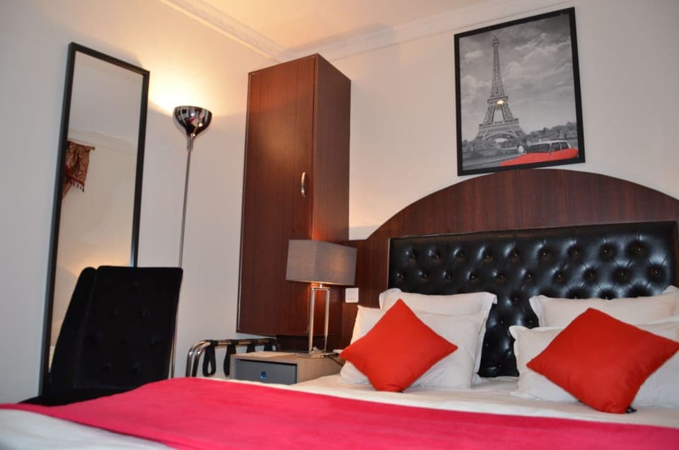 Standard Double Room | Select Comfort beds, minibar, in-room safe, iron/ironing board