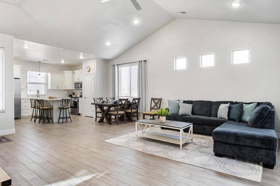 Sienna Sunsets is located in the Ladera Development and a newly constructed home with new furnishings