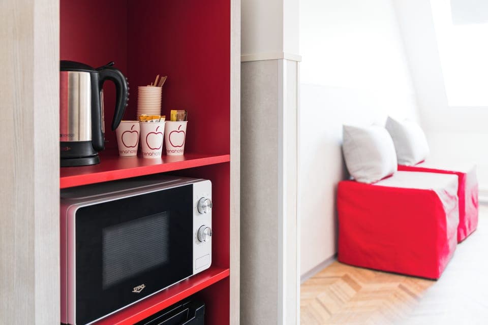 Superior Quadruple Room | Private kitchenette | Mini-fridge, microwave, electric kettle