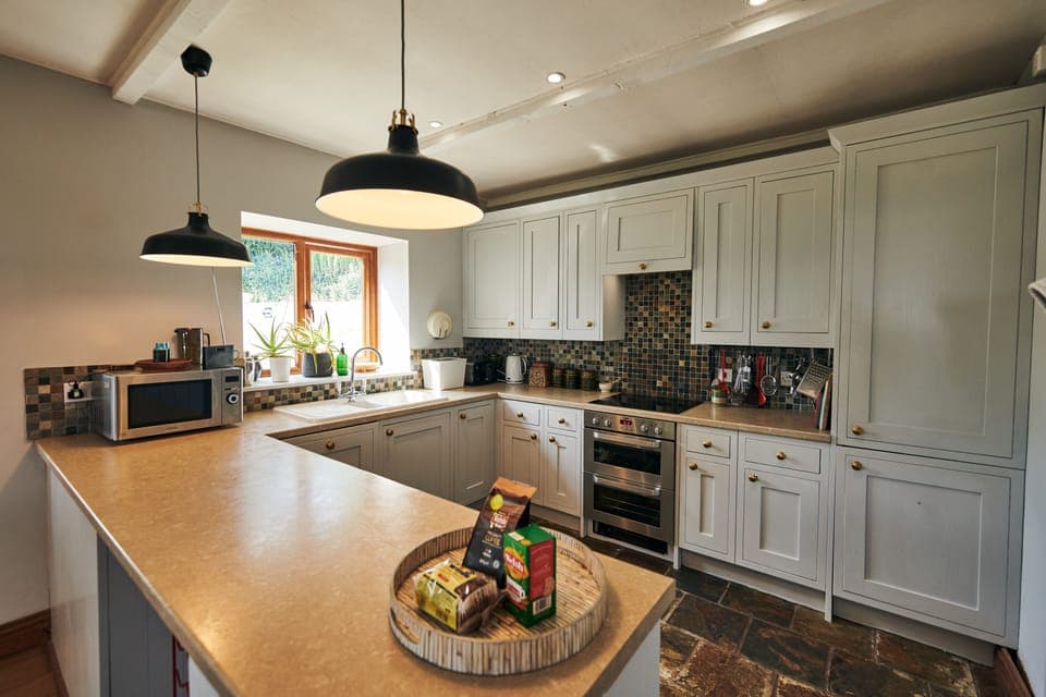 Well equipped kitchen