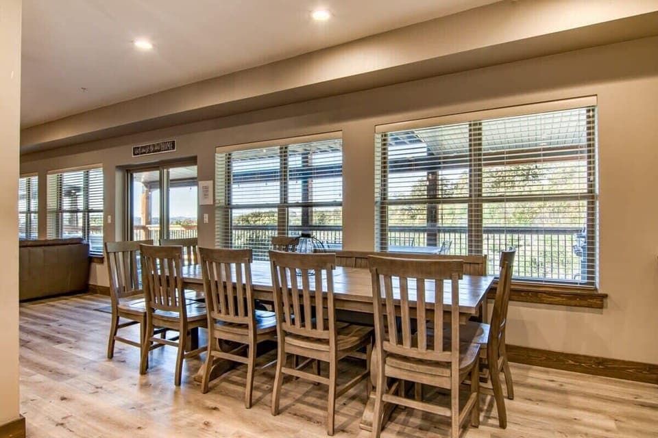 Bring the family together for a meal at the dining table!