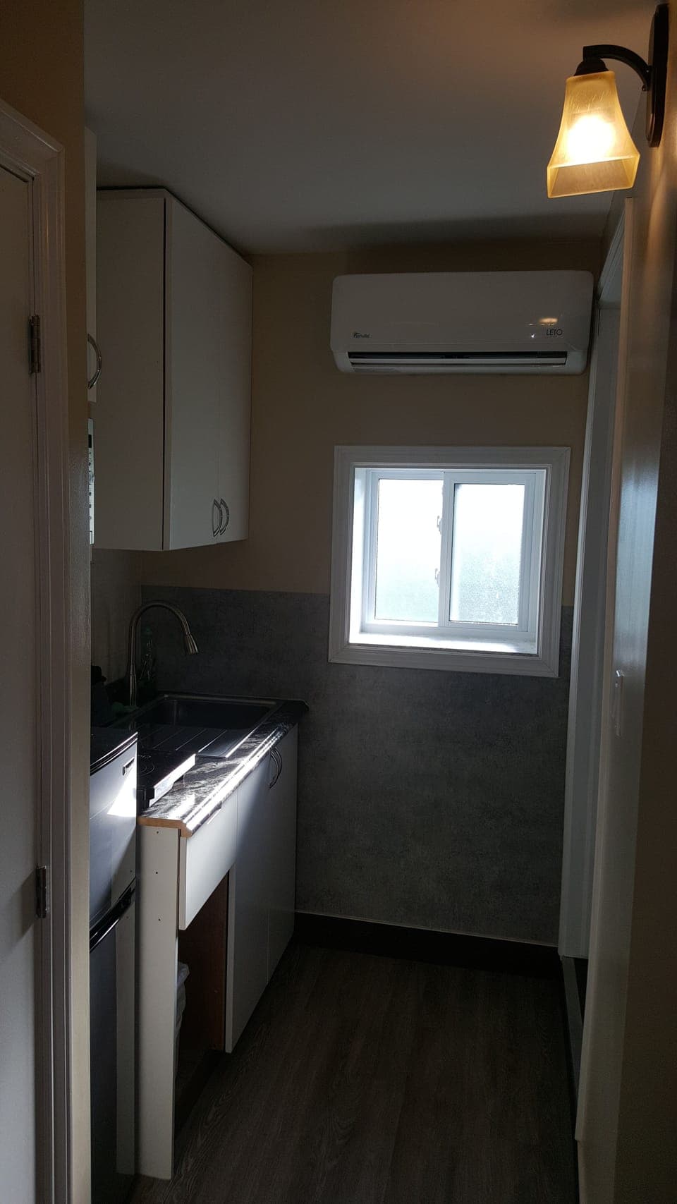 Microwave, coffee/tea maker