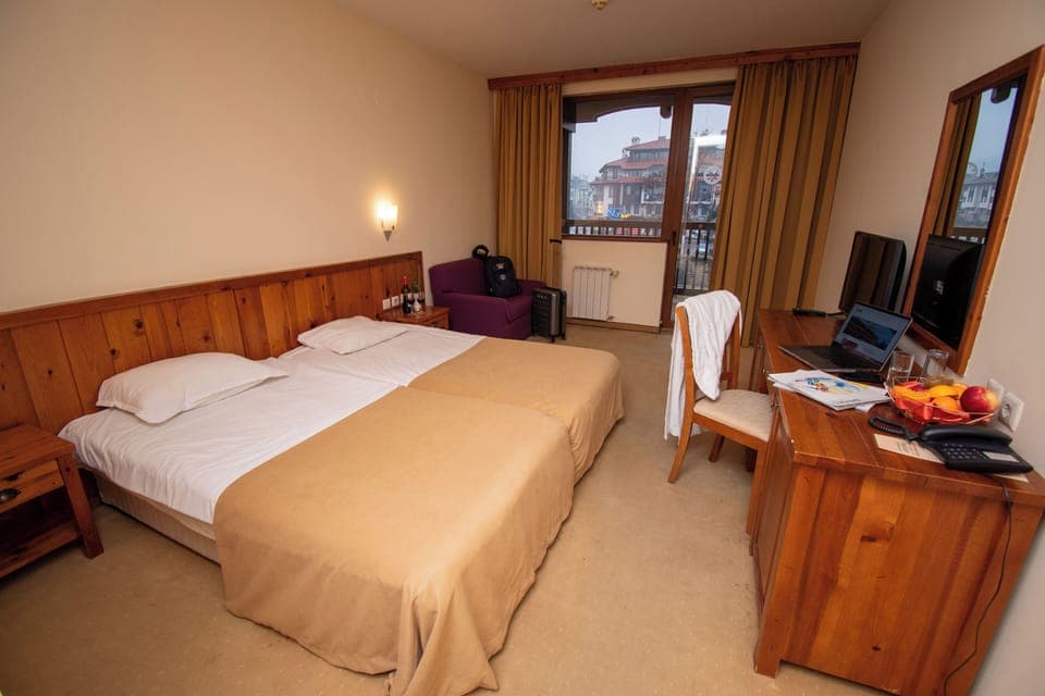 Standard Room (Free Sauna & Steam Bath) | Desk, iron/ironing board, free cribs/infant beds, free rollaway beds