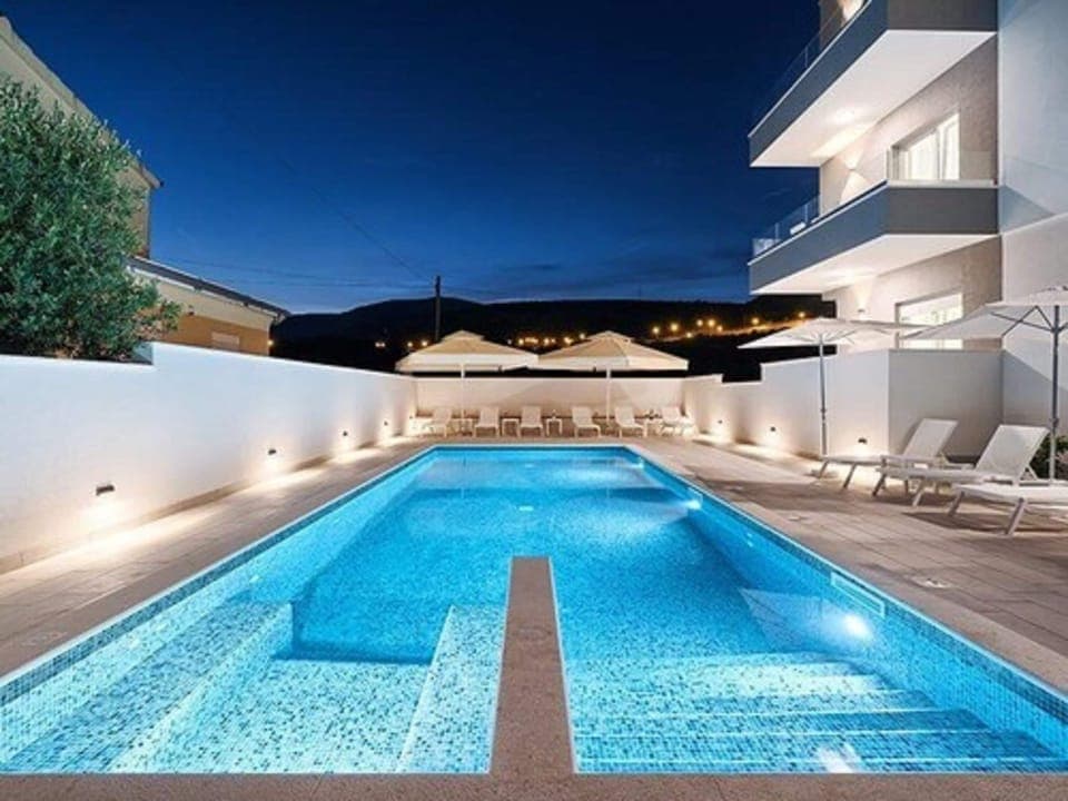 Seasonal outdoor pool