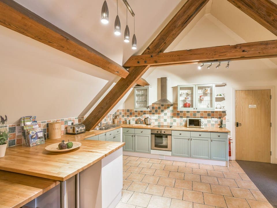 Cottage | Private kitchen | Fridge, dishwasher, electric kettle, toaster