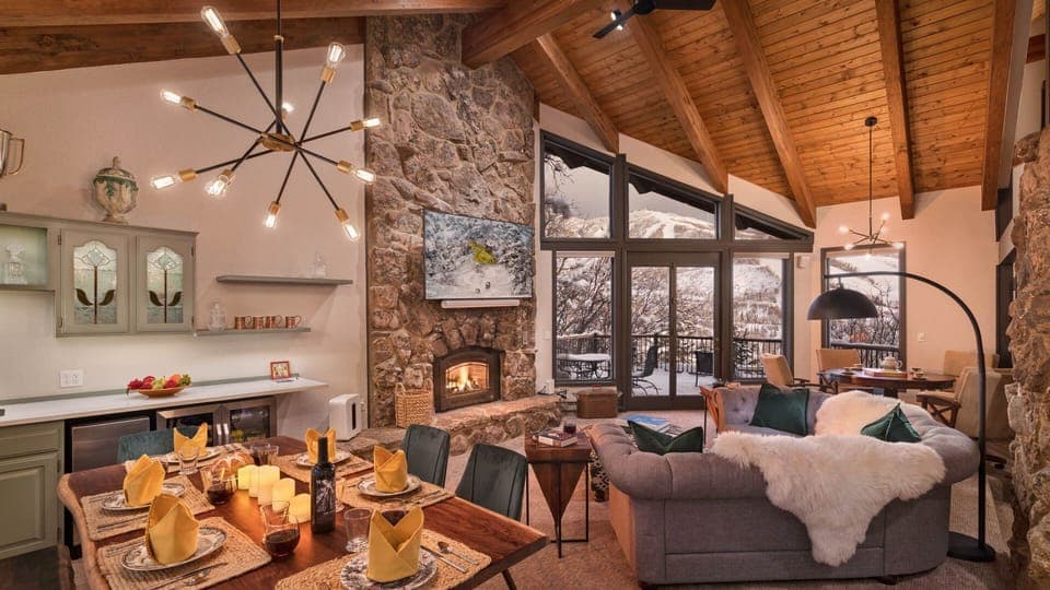 Great Room, Main Level, Glacier Lodge East - Floor-to-ceiling windows with fireplace and cozy seating