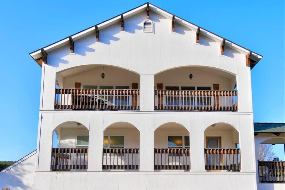 Riverview House - Upper Rental