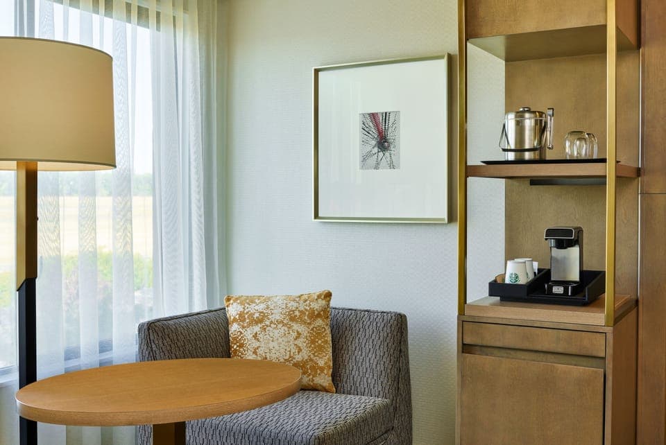 Premium bedding, in-room safe, desk, iron/ironing board