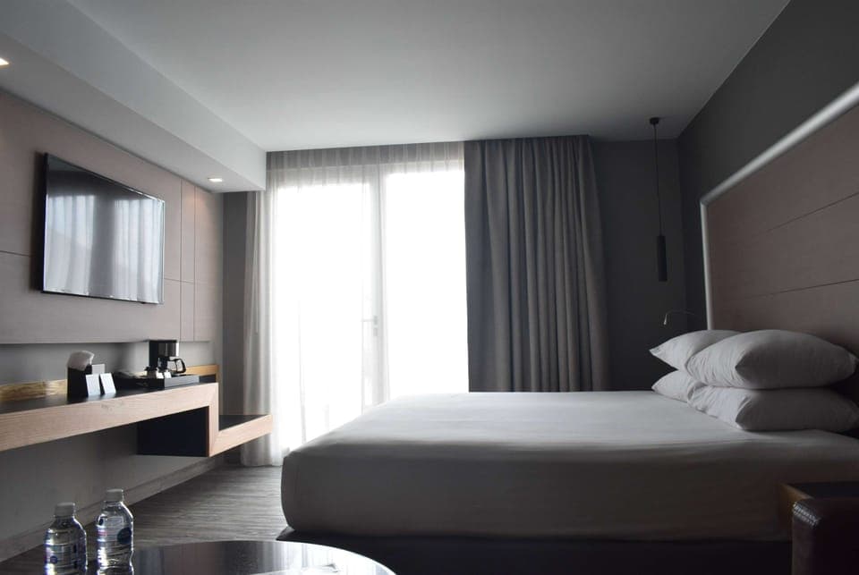 Suite, 1 King Bed, Non Smoking, Terrace | Down comforters, memory foam beds, in-room safe, individually furnished