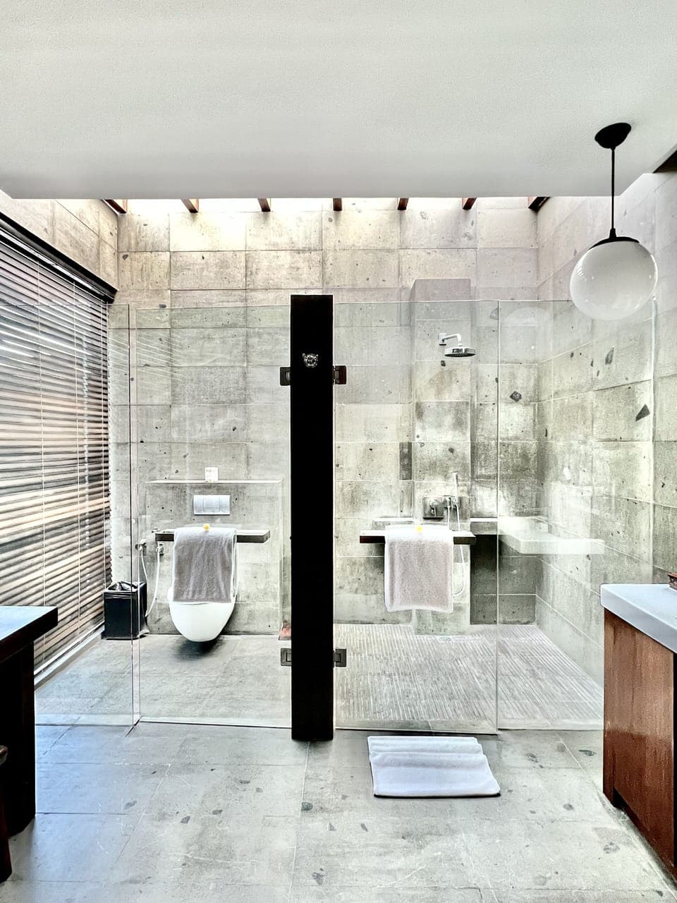 Free toiletries, hair dryer, bathrobes, slippers